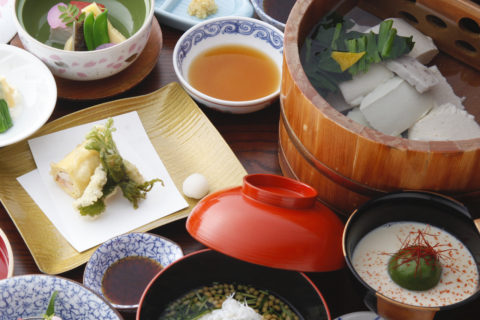 春の特別豆腐懐石「嵯峨野」